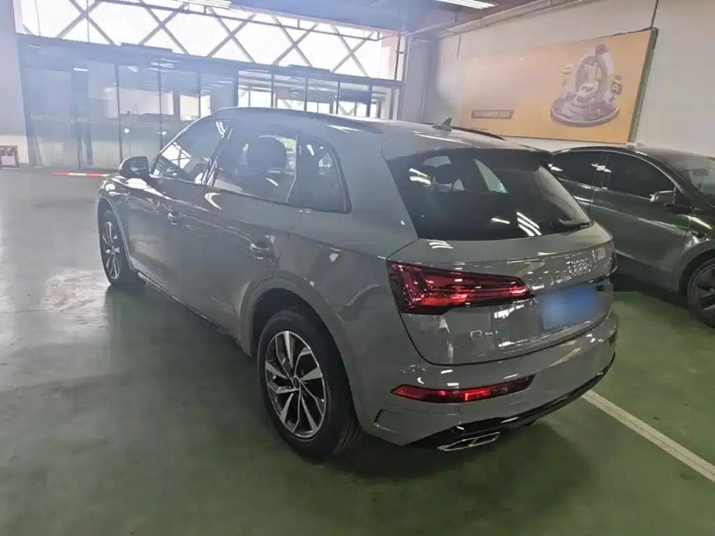 Audi Q5L 2025 40 TFSI Luxury Dynamic — миниатюра 5