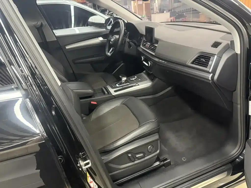Audi Q5L 2020 Facelift 40 TFSI Luxury Progressive Edition — миниатюра 19