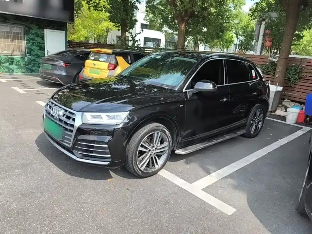 Audi Q5L 2020 Facelift 40 TFSI Luxury Fashion Edition — миниатюра 1