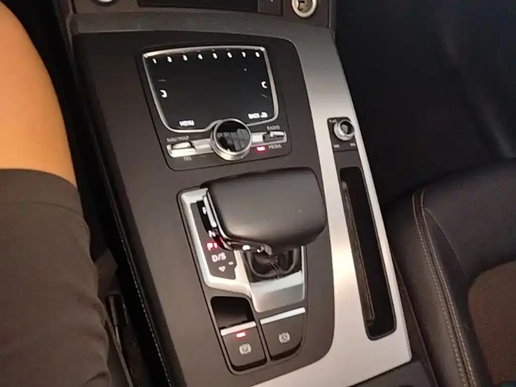 Audi Q5L 2018 40 TFSI Luxury Fashion Edition (China VI Emission Standard) — миниатюра 14