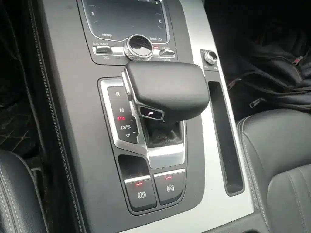 Audi Q5L 2020 Facelift 40 TFSI Luxury Fashion Edition — миниатюра 14