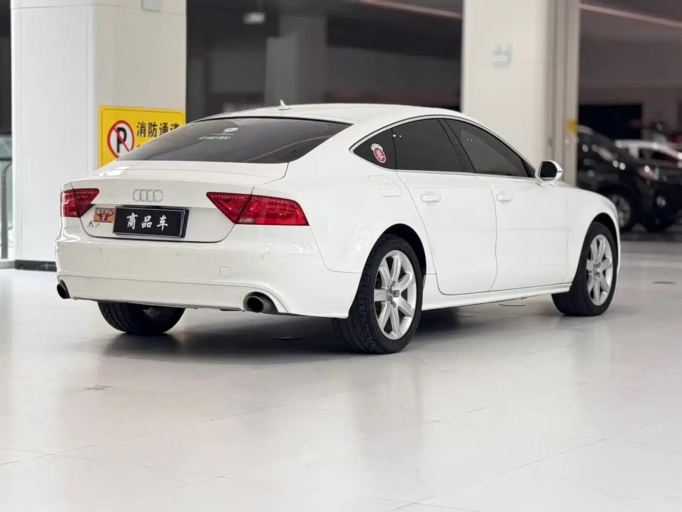 Audi A7 2013 30 FSI Standard Edition — миниатюра 9