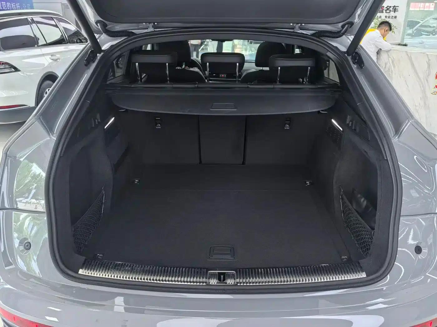 Audi Q5L Sportback 2021 40 TFSI Launch Special Edition — миниатюра 23