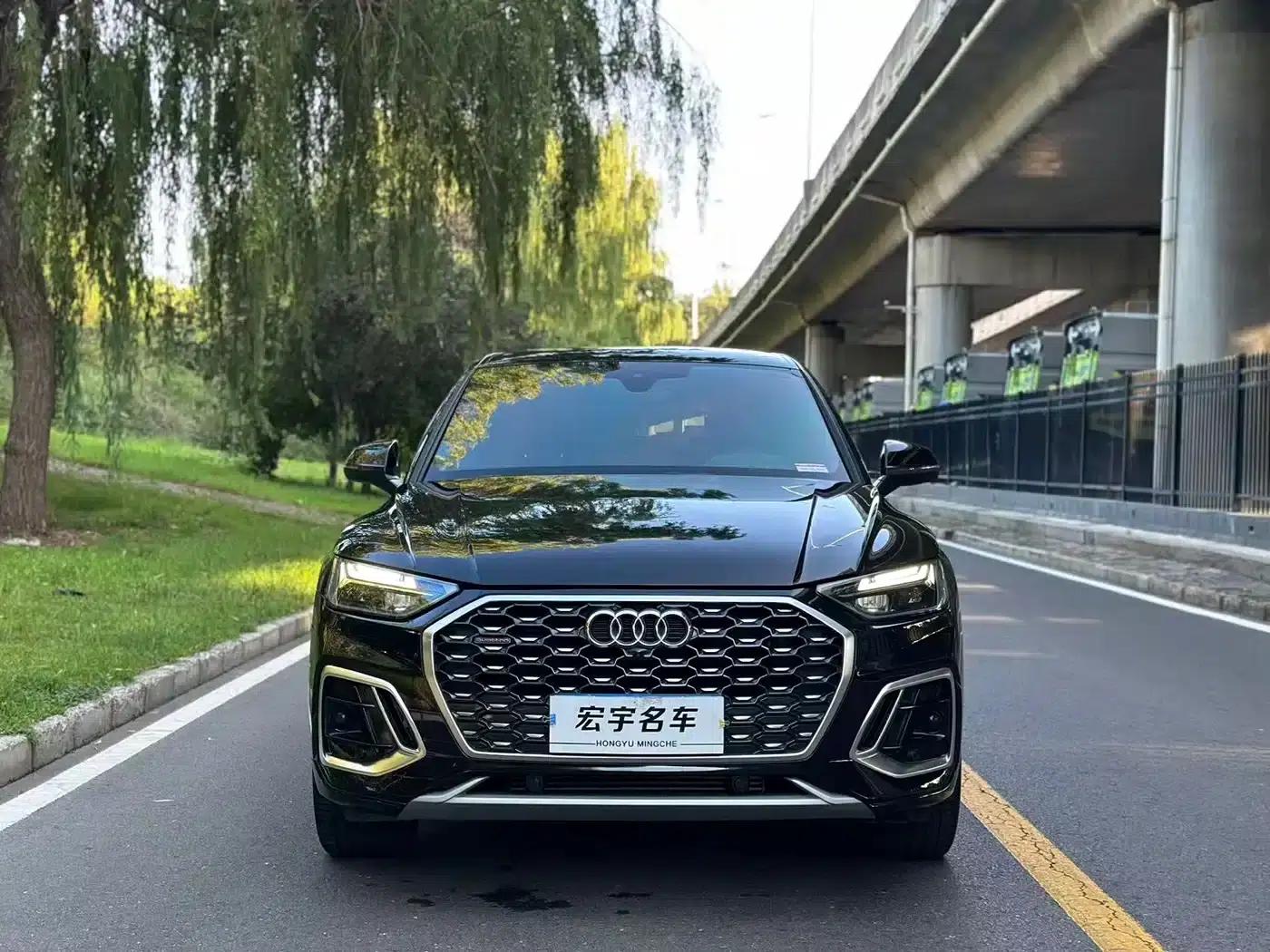 Audi Q5L Sportback 2022 40 TFSI Luxury — миниатюра 2