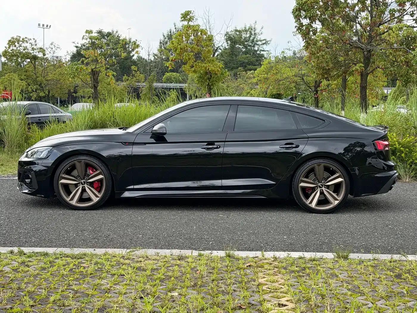 Audi RS 5 2023 RS 5 2.9T Sportback Dark Gold Edition — миниатюра 4