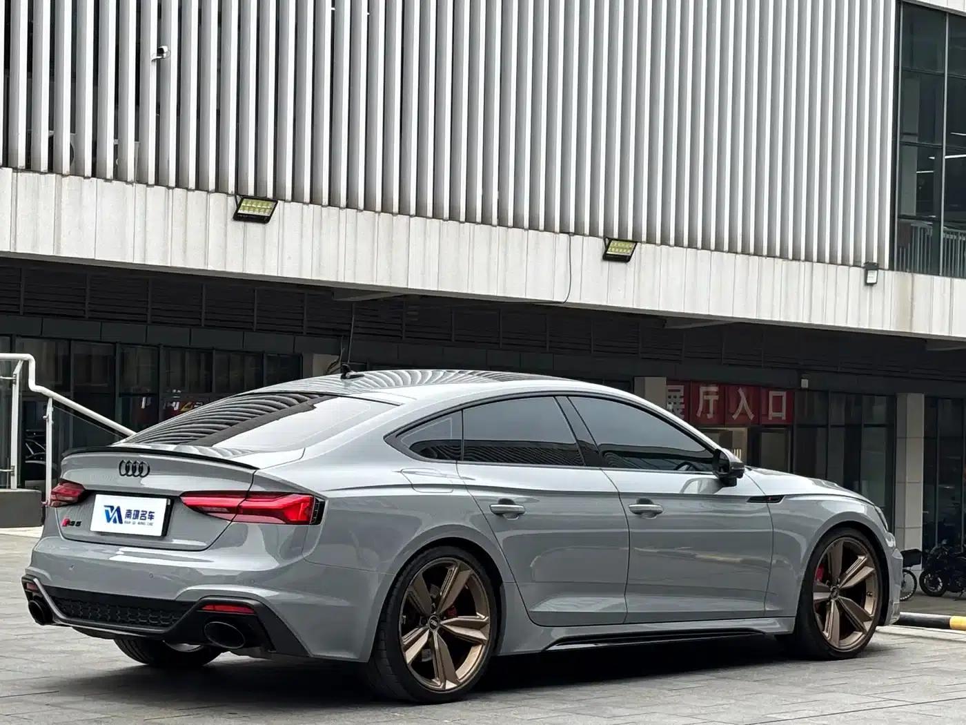 Audi RS 5 2022 RS 5 2.9T Sportback Dark Gold Edition — миниатюра 6