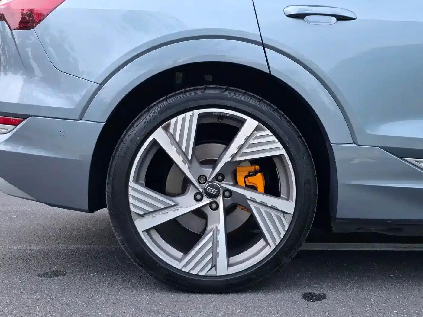 Audi e-tron 2021 50 quattro Premium — миниатюра 25