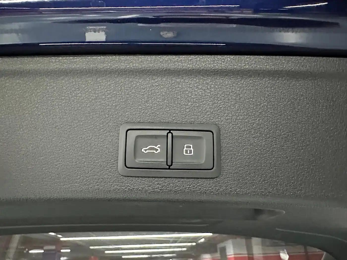 2021 Audi A4 Imported Model Avant 40 TFSI Fashionable Elegant Edition — миниатюра 16