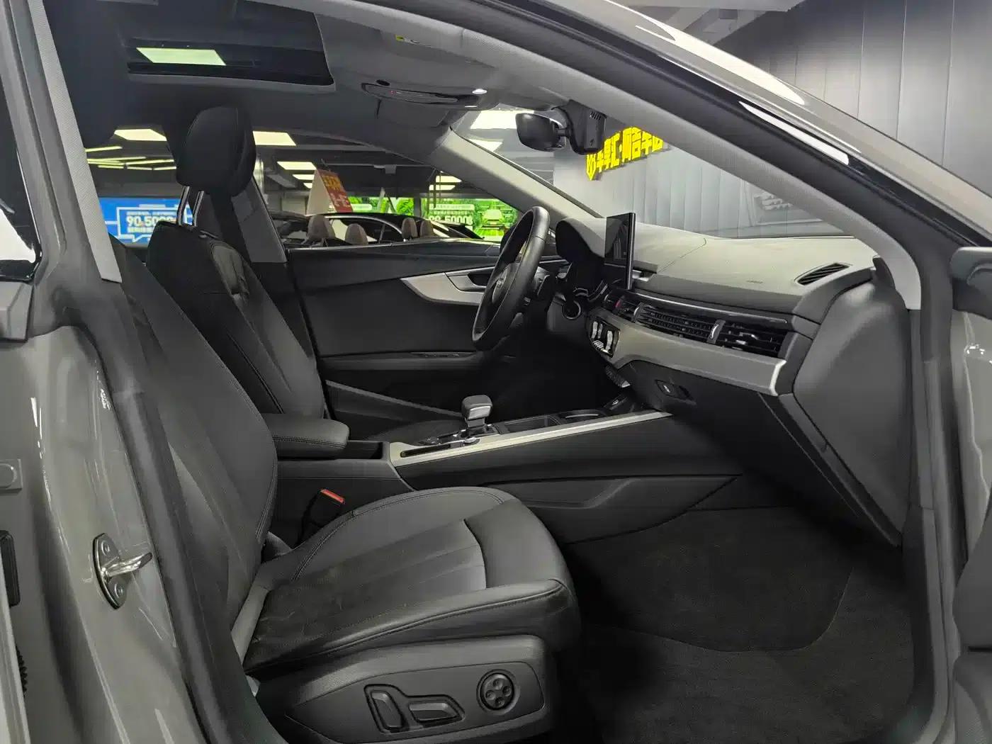 2021 Audi A5 Sportback 40 TFSI (Imported) - Fashionable and Elegant Model — миниатюра 11
