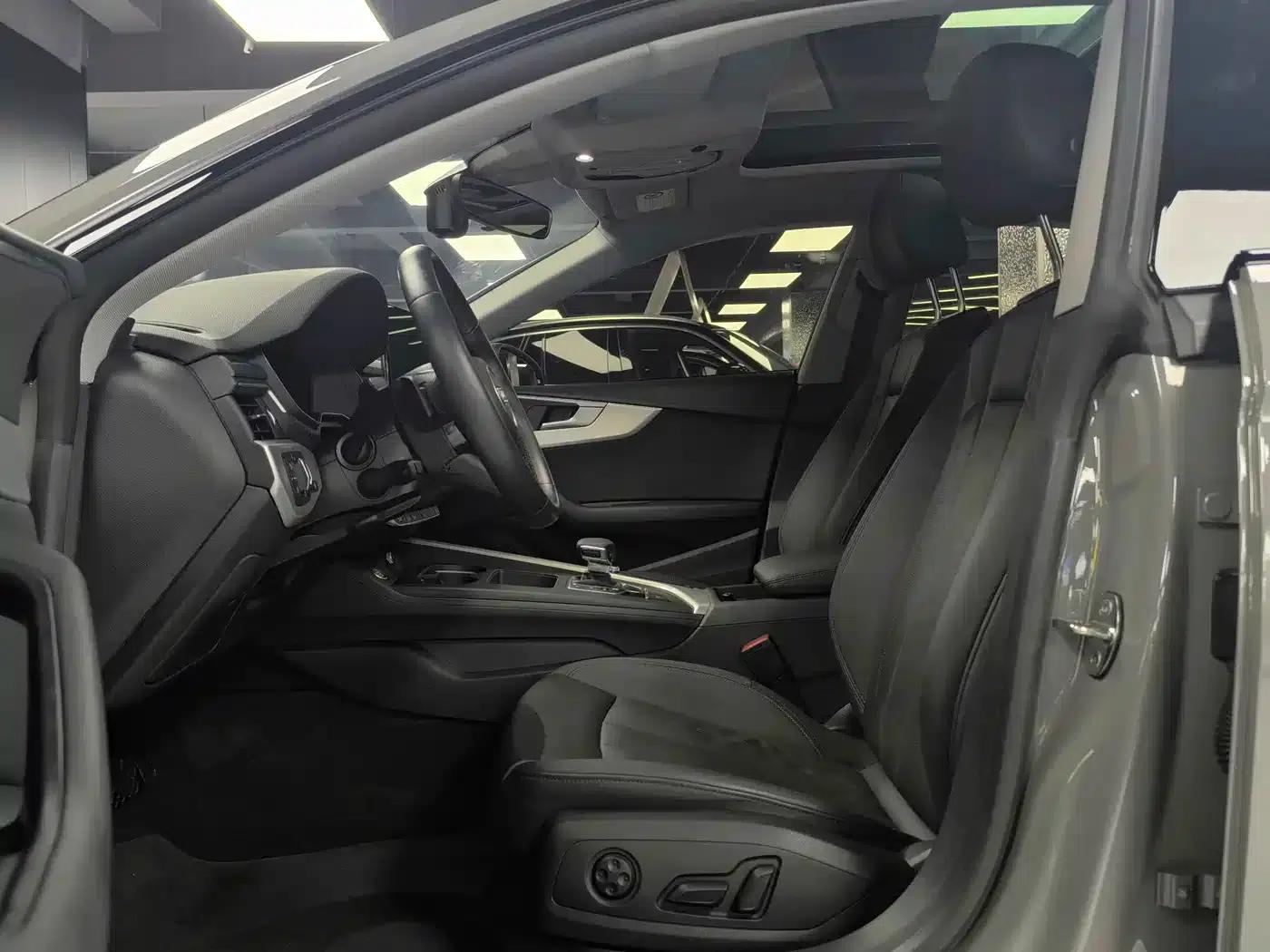 2021 Audi A5 Sportback 40 TFSI (Imported) - Fashionable and Elegant Model — миниатюра 5