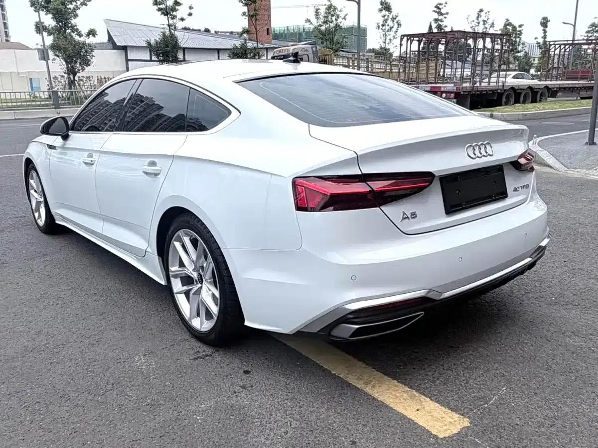 2024 Audi A5 Sportback 40 TFSI (Imported) - Fashionable and Dynamic Model — миниатюра 11