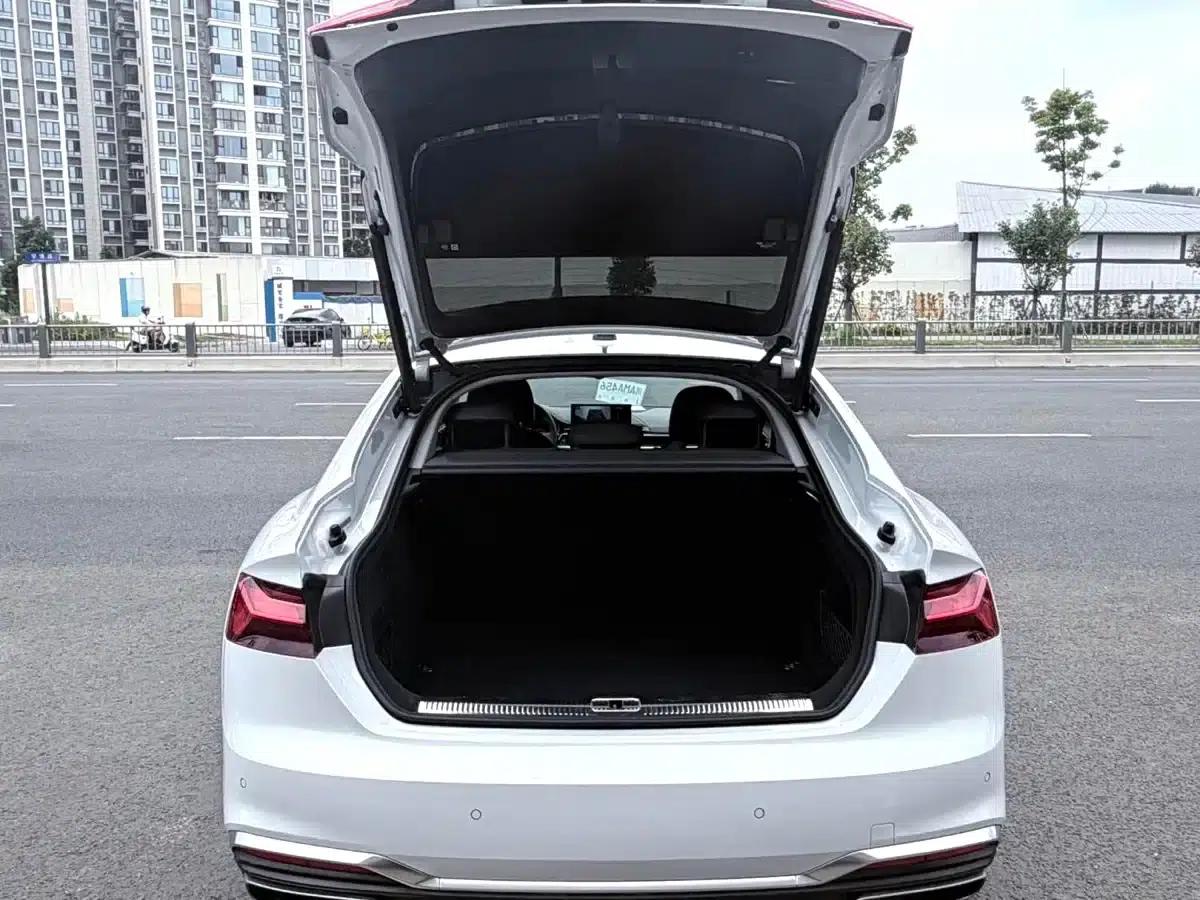 2024 Audi A5 Sportback 40 TFSI (Imported) - Fashionable and Dynamic Model — миниатюра 12