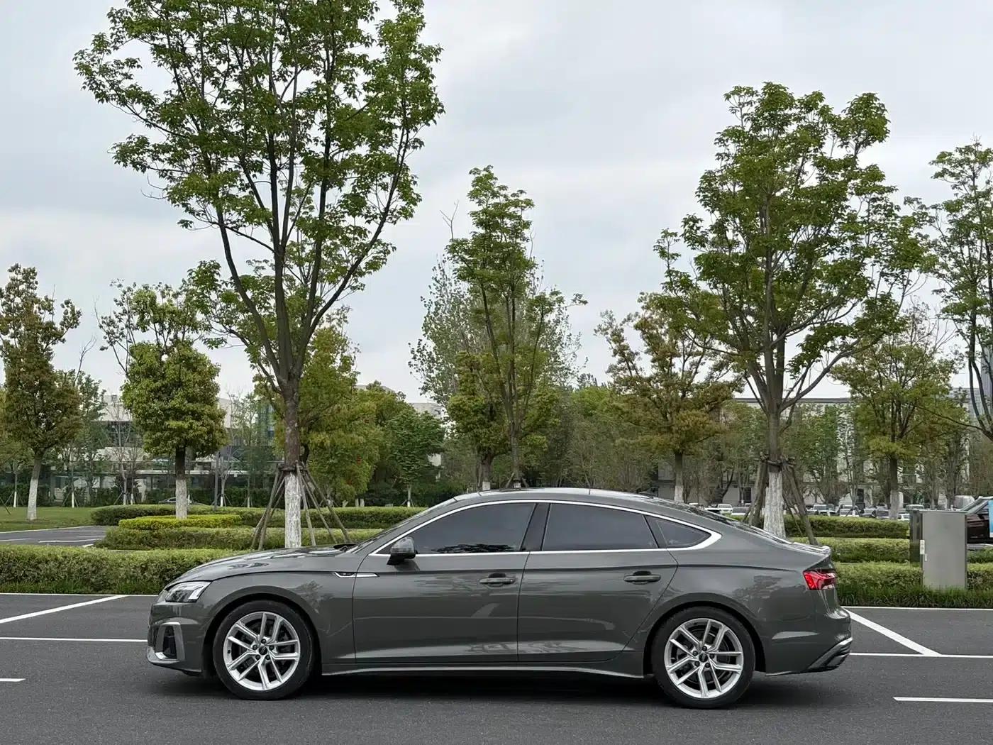 2023 Audi A5 Sportback 40 TFSI (Imported) - Fashionable and Dynamic Model — миниатюра 4