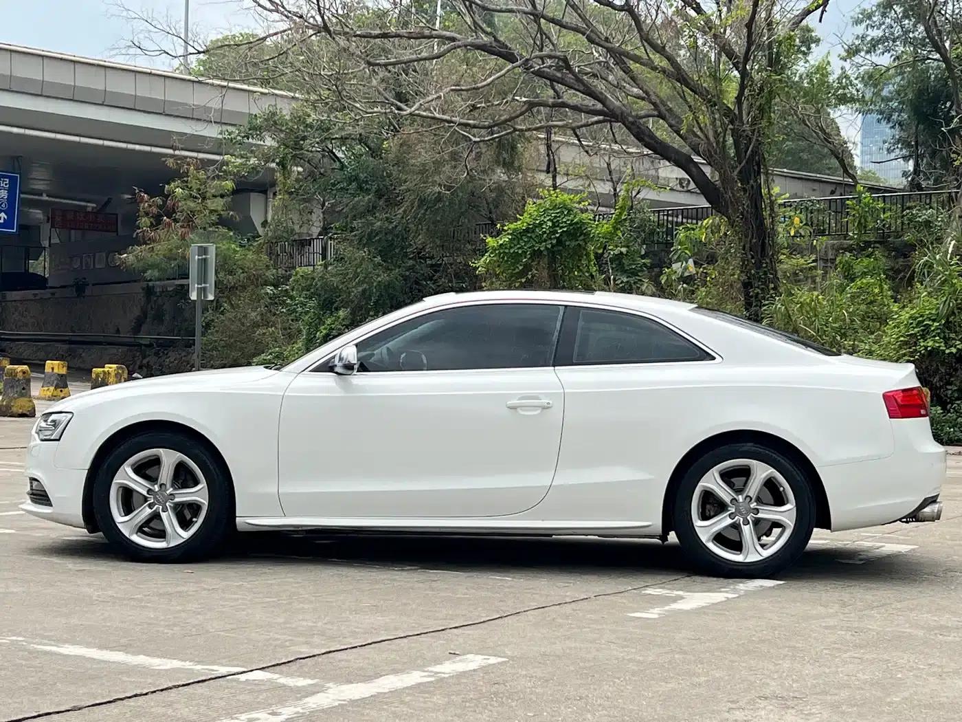 2012 Audi A5 2.0TFSI Coupe (Imported) — миниатюра 3