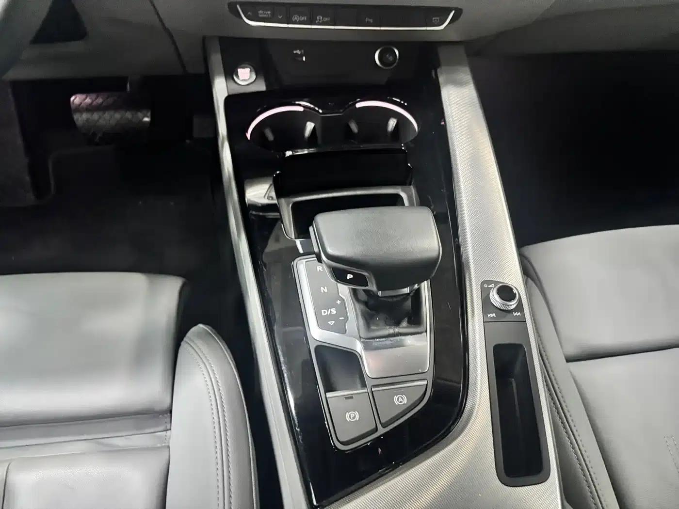 2024 Audi A5 Sportback 40 TFSI (Imported) - Fashionable and Dynamic Model — миниатюра 10