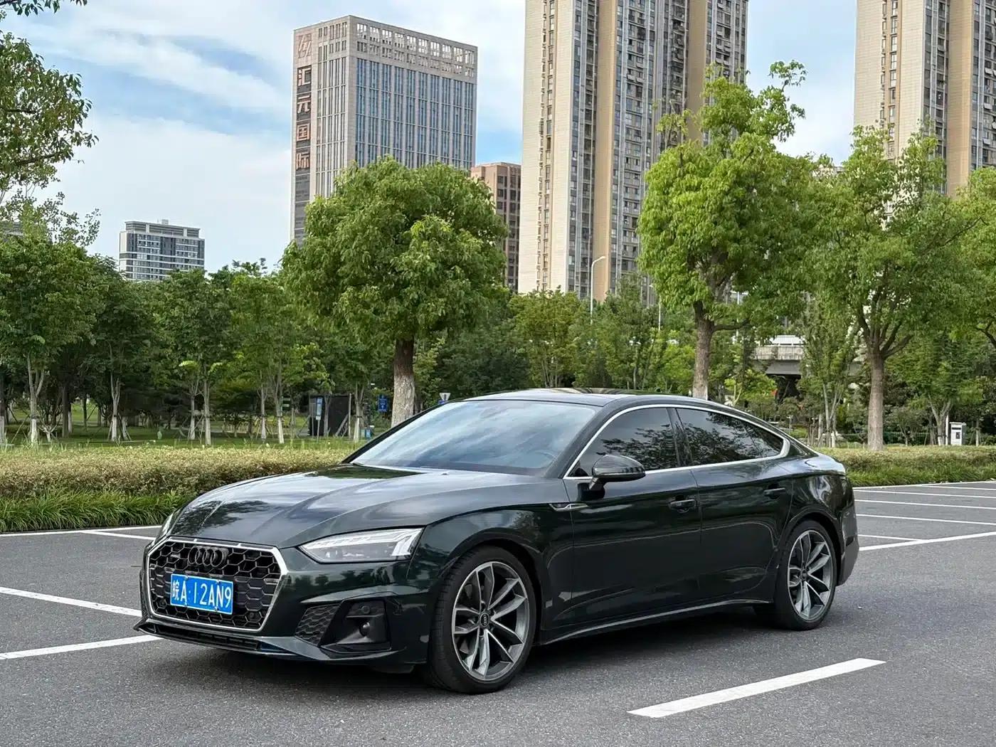 2021 Audi A5 Sportback 40 TFSI quattro Luxury Elegance (Imported) — миниатюра 1