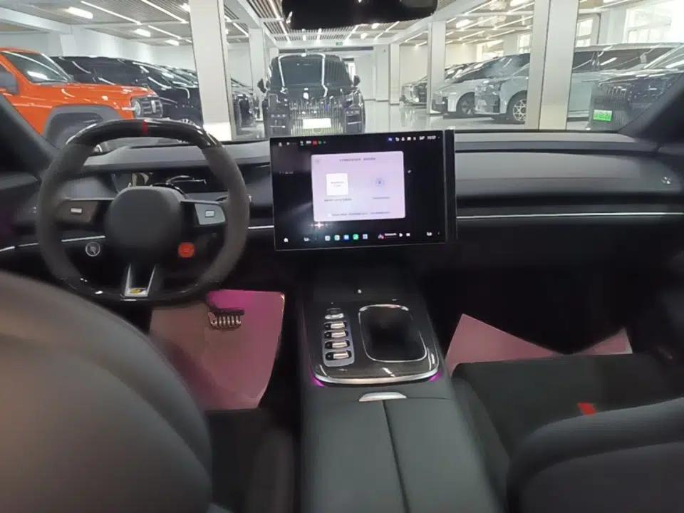 Xiaomi Auto SU7 Ultra 2025 Ultra Model — миниатюра 12