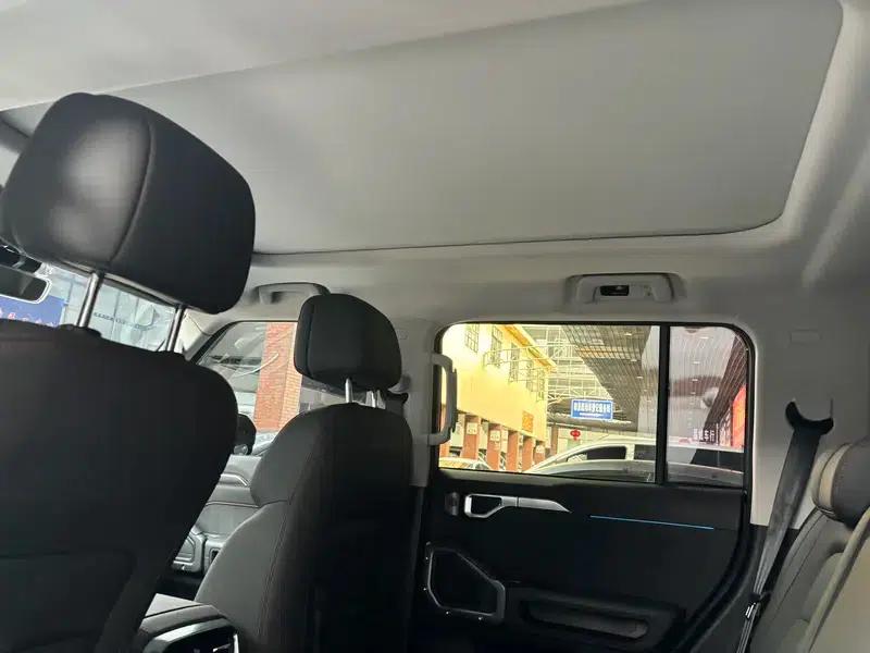 Jetour Traveler 2023 2.0TD 4WD Crossover PRO — миниатюра 18