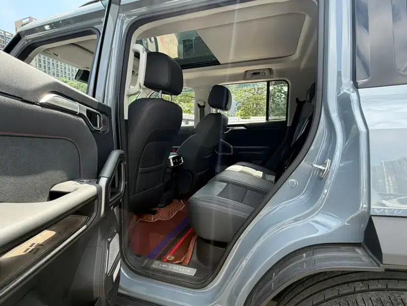 Jetour Traveler 2023 2.0TD 4WD Crossover PRO — миниатюра 17