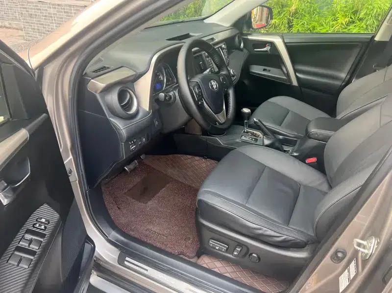 2015 RAV4 2.5L Automatic 4WD Luxury Edition — миниатюра 22