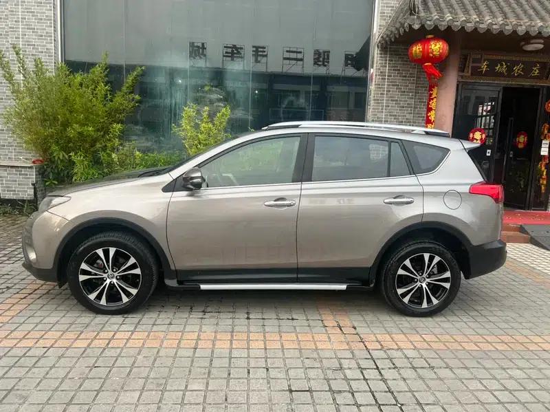 2015 RAV4 2.5L Automatic 4WD Luxury Edition — миниатюра 4