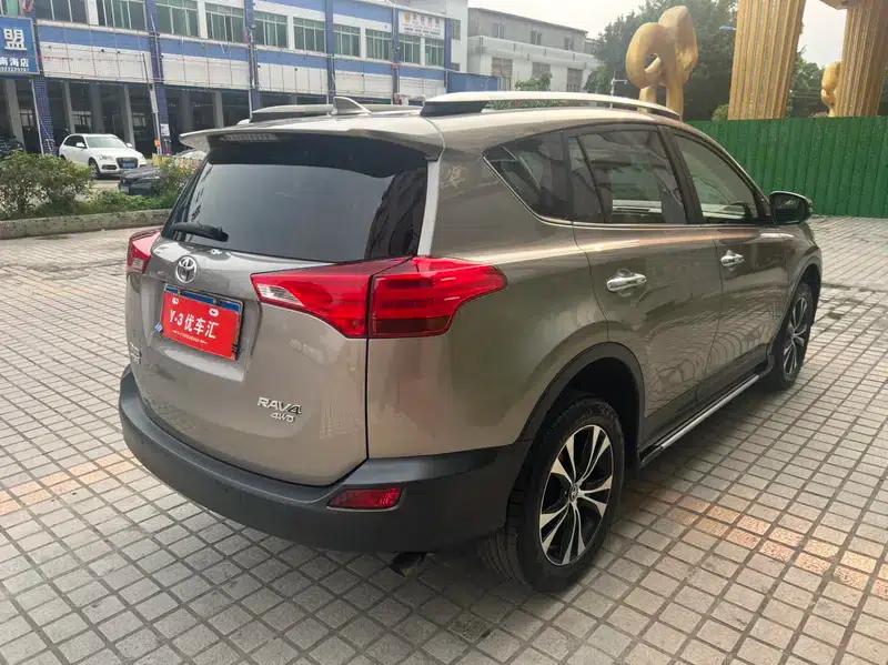 2015 RAV4 2.5L Automatic 4WD Luxury Edition — миниатюра 7