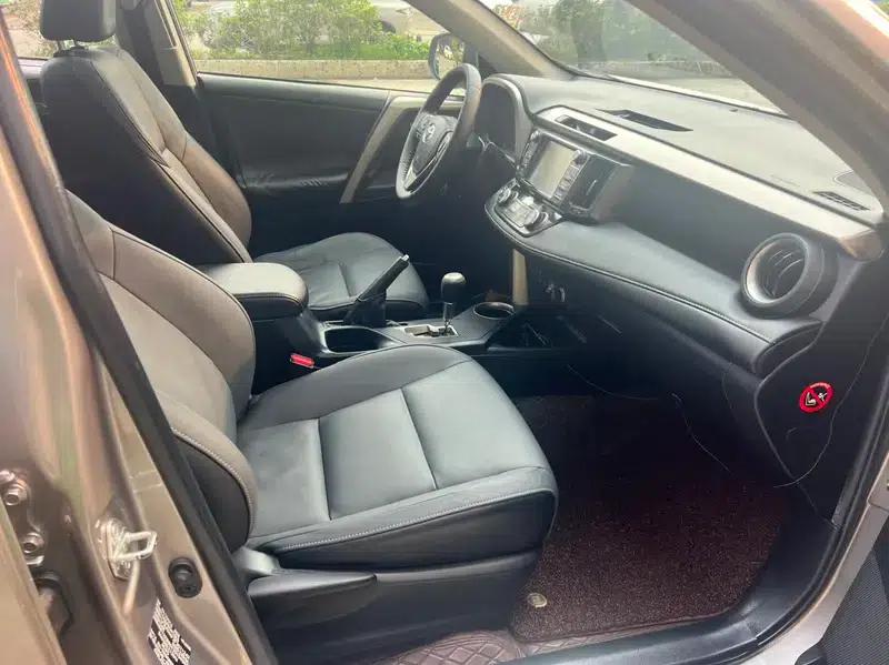 2015 RAV4 2.5L Automatic 4WD Luxury Edition — миниатюра 9