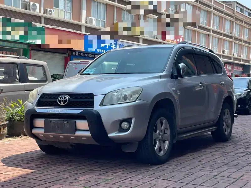 RAV4 2013 Special Edition 2.0L Automatic Classic — миниатюра 1