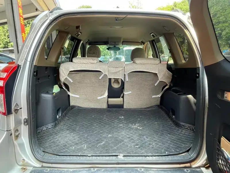 RAV4 2013 Special Edition 2.0L Automatic Classic — миниатюра 18