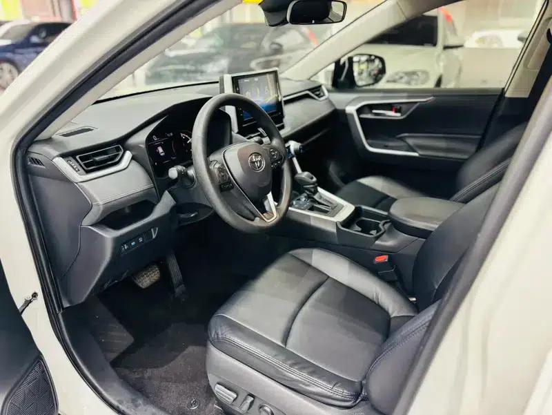 RAV4 2020 2.0L CVT 2WD Fashion Edition — миниатюра 11