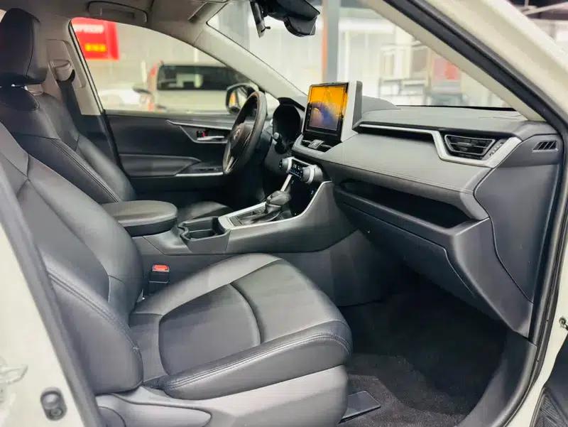 RAV4 2020 2.0L CVT 2WD Fashion Edition — миниатюра 13