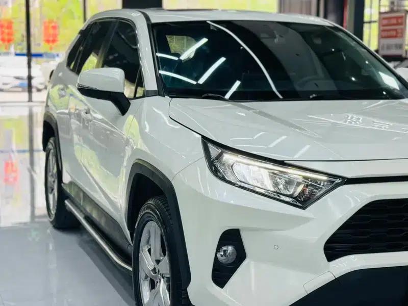 RAV4 2020 2.0L CVT 2WD Fashion Edition — миниатюра 5