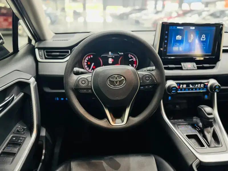 RAV4 2020 2.0L CVT 2WD Fashion Edition — миниатюра 9