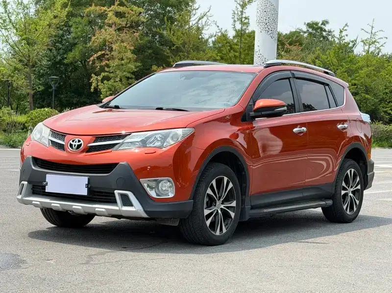 2013 RAV4 2.5L Automatic 4WD Premium Edition — миниатюра 1