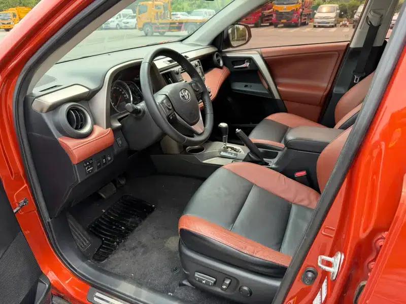 2013 RAV4 2.5L Automatic 4WD Premium Edition — миниатюра 8