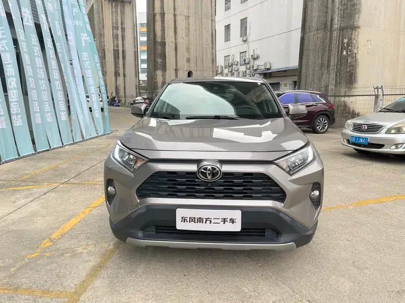 RAV4 2020 2.0L CVT 2WD Fashion Edition — миниатюра 2