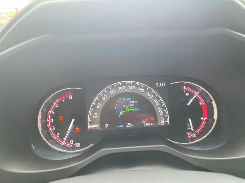 RAV4 2020 2.0L CVT 2WD Fashion Edition — миниатюра 19