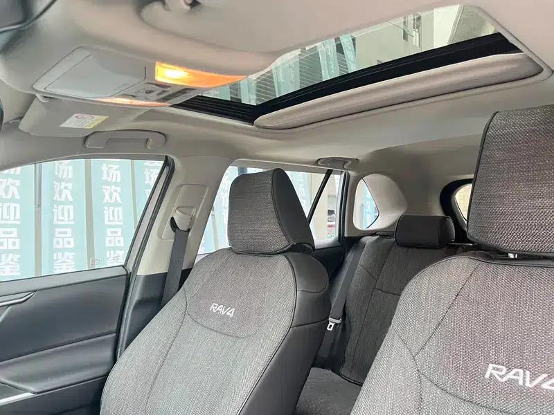 RAV4 2020 2.0L CVT 2WD Fashion Edition — миниатюра 23