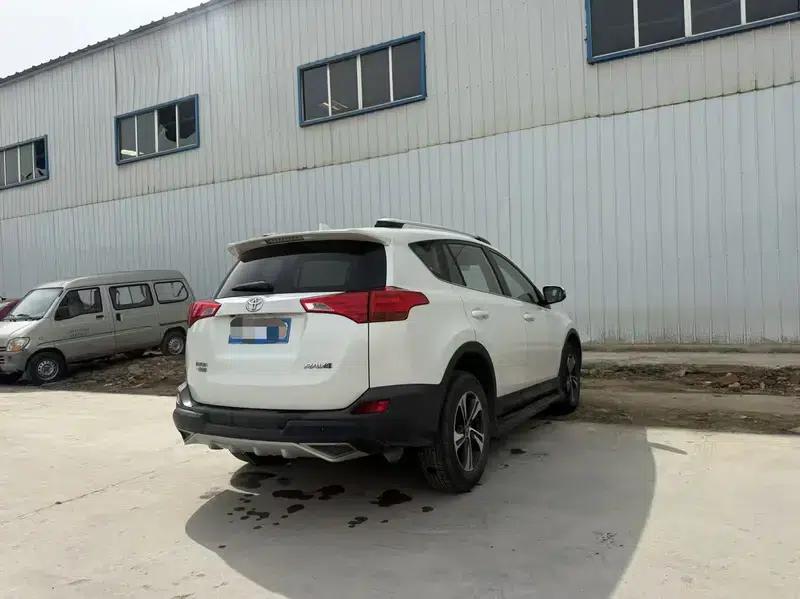 2015 RAV4 2.0L CVT 2WD Fashion Edition — миниатюра 6
