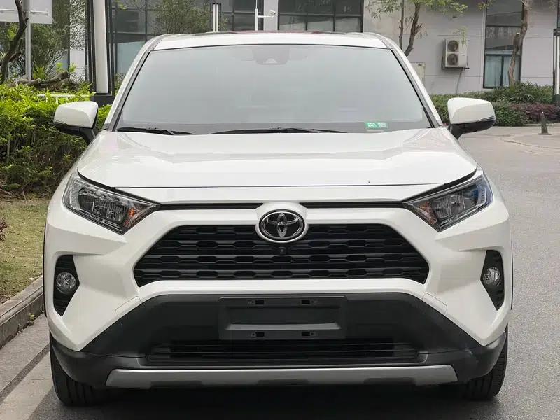 RAV4 2020 2.0L CVT 4WD Fashion Edition — миниатюра 2