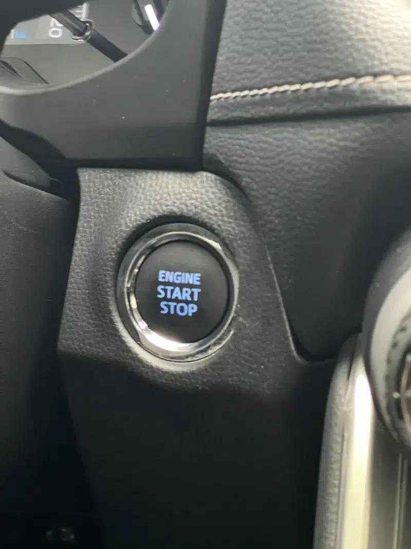 RAV4 2020 2.0L CVT 4WD Fashion Edition — миниатюра 12