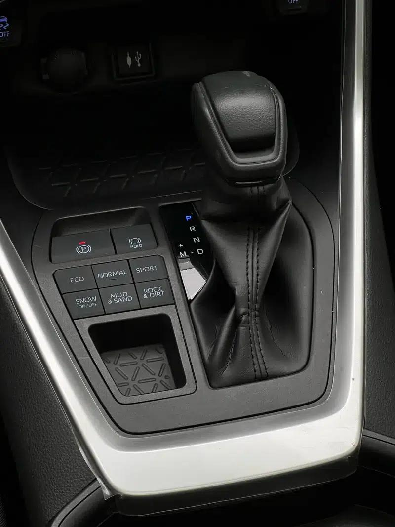 RAV4 2020 2.0L CVT 4WD Fashion Edition — миниатюра 22