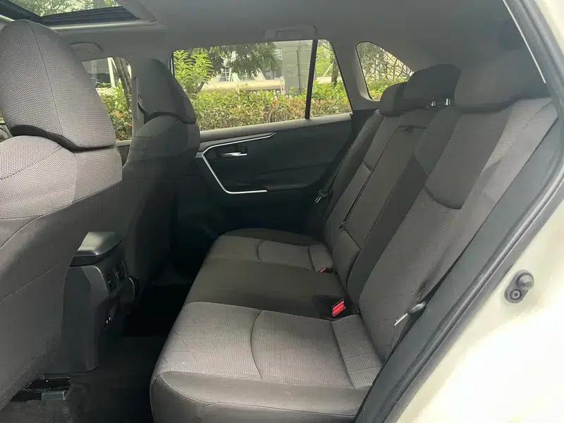 RAV4 2020 2.0L CVT 4WD Fashion Edition — миниатюра 28
