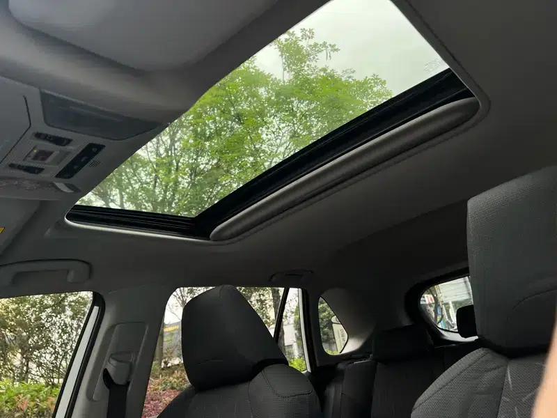 RAV4 2020 2.0L CVT 4WD Fashion Edition — миниатюра 29