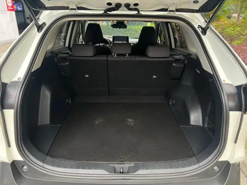 RAV4 2020 2.0L CVT 4WD Fashion Edition — миниатюра 30
