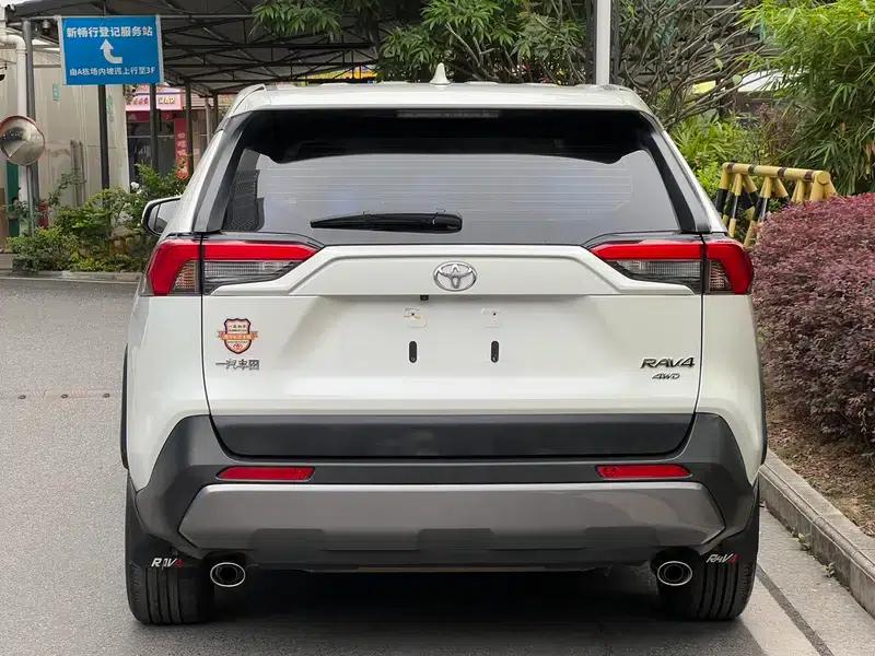 RAV4 2020 2.0L CVT 4WD Fashion Edition — миниатюра 5
