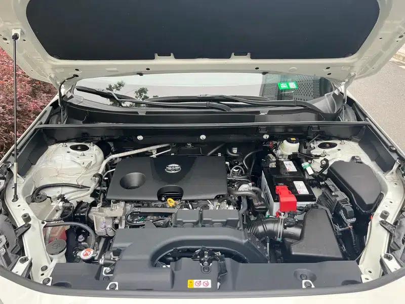 RAV4 2020 2.0L CVT 4WD Fashion Edition — миниатюра 6