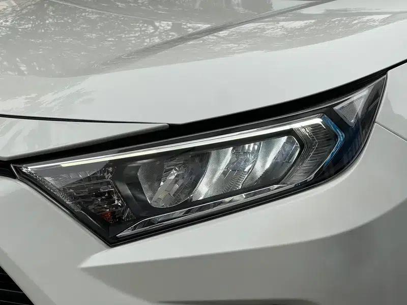 RAV4 2020 2.0L CVT 4WD Fashion Edition — миниатюра 7
