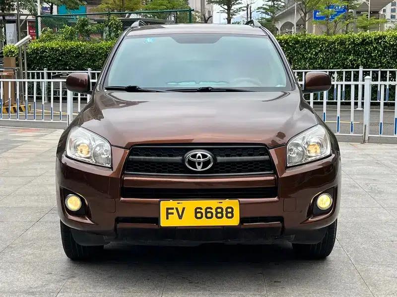 RAV4 2013 Special Edition 2.0L Automatic Classic — миниатюра 2