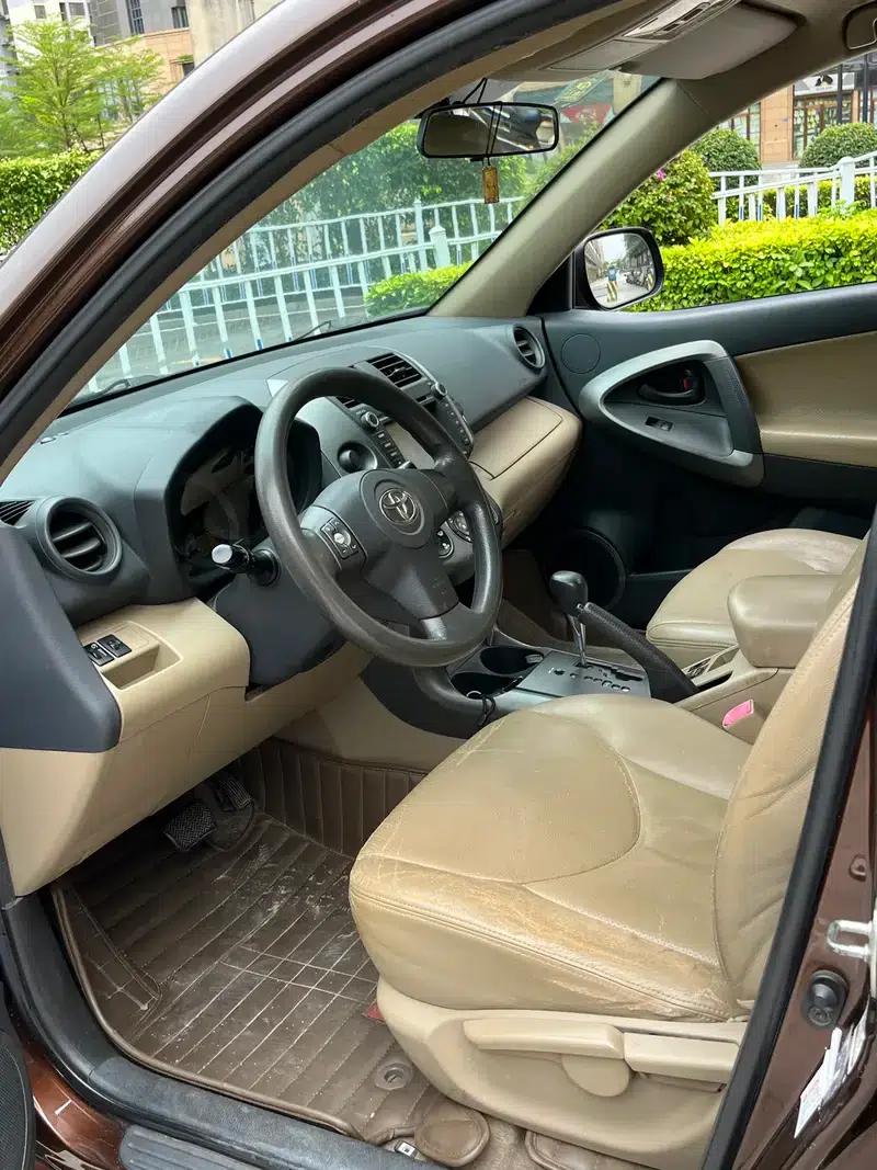 RAV4 2013 Special Edition 2.0L Automatic Classic — миниатюра 11